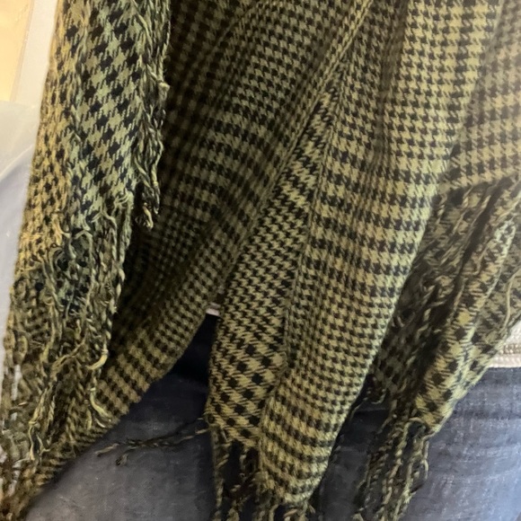 ❤️🧣BEAUTIFUL DESIGNER SCARF🧣❤️LONG EUC GIFT BLACK CHECKED - Picture 5 of 13